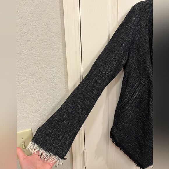 Forme d’Expression Fringe Cashmere/Wool Cardigan in Grey/Black, Size 42 (US 6) - Picture 4 of 13